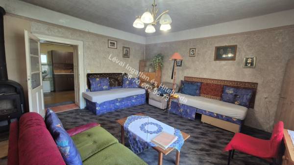 #11904 2 szobás házrész 2234 m2 telekkel eladó Békéscsabán