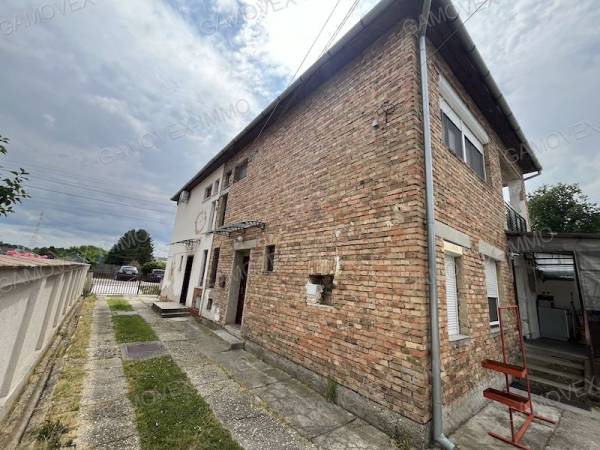 #7790 Eladó társasház Dombóvár