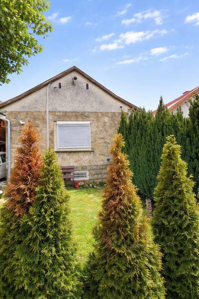 #5208 50 nm-es, felújított, kitűnően felszerelt ház 1185 nm-es telekkel Zalaegerszeg belvárosától néhány percre