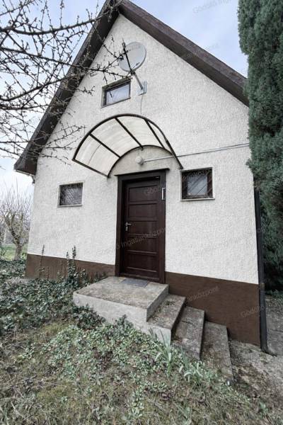 #8620 Eladó ikerház Gödöllő