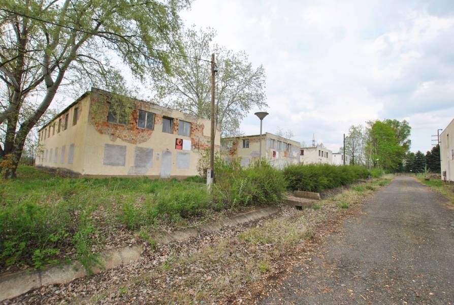 #4025 #BATTA #IRODA #IDŐSEKOTTHONA #ÜZLETHELYISÉG #MŰHELY #OKTATÁS #LEHETŐSÉGEK