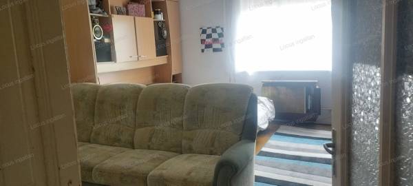 #8549 Törökszentmiklóson városközpontban családi ház eladó