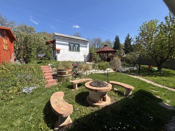 #9776 Mesébe illő kis ékszerdoboz Sikvölgypusztán – a nyugalom szigete Önre vár!