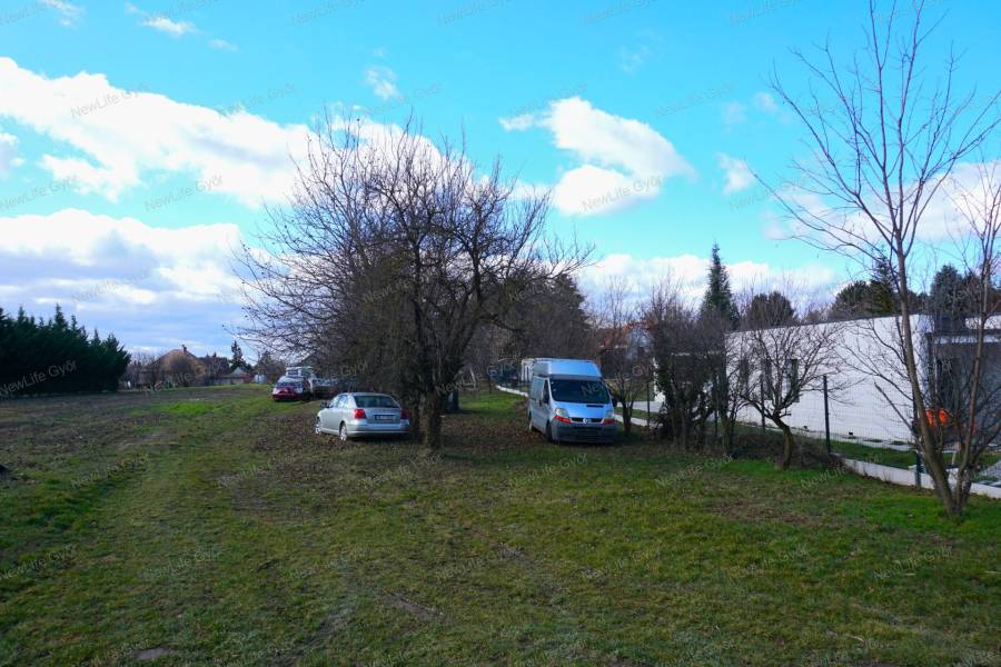#7227 Eladó Építési telek Győrújbaráton 