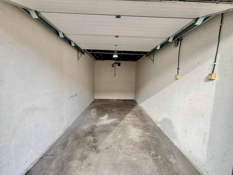 #6706 Eladó garázs Pápa