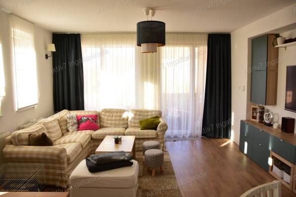 #9525 Szögi József utcában kiváló, amerikai konyha-nappali+ 2 hálószobás!