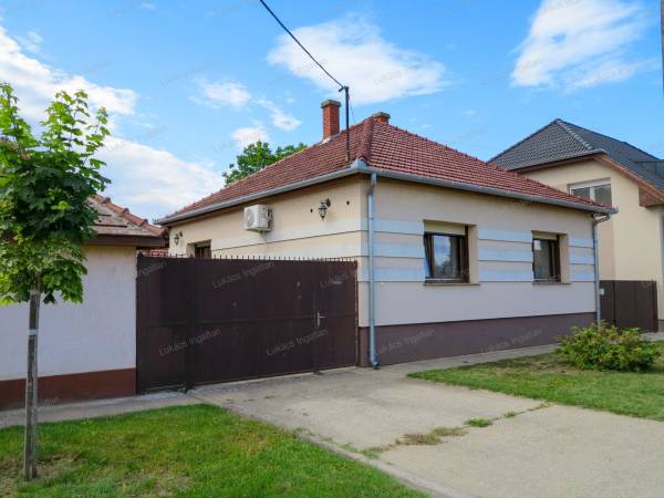 #11468 ELADÓ 3 SZOBÁS CSALÁDI HÁZ LAJOSMIZSÉN!!