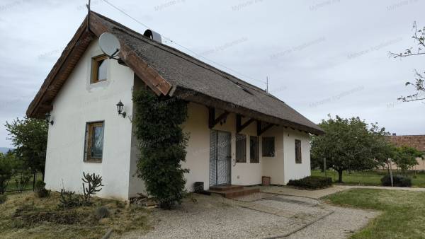 #10751 Balatonra  rész panorámás tájház eladó Balatonberény  szőlőhegyén