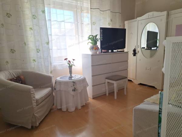 #4802 Belvároshoz közeli Panzió eladó!