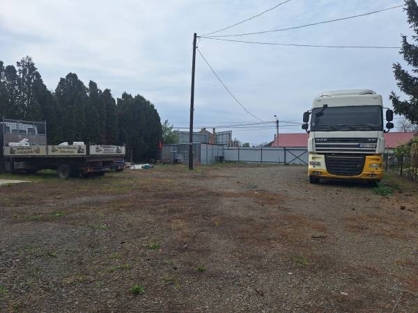 #9548 Eladó telephely Szolnok