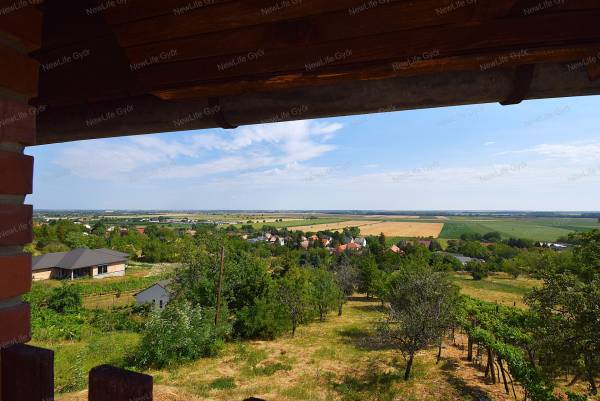 #12439 Győr-Moson-Sopron vármegye, Győrújbarát, eladó ház csodás panorámával