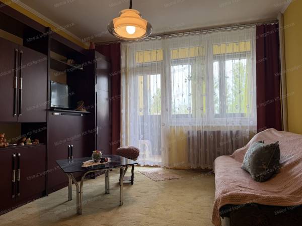 #9513 Eladó lakás Szolnok belvárosában!