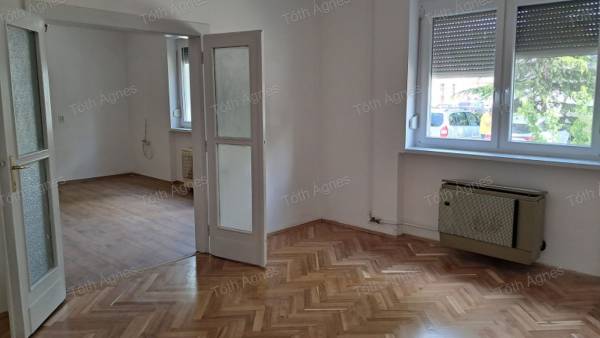 #10809 2 szobás lakás a belvárosban