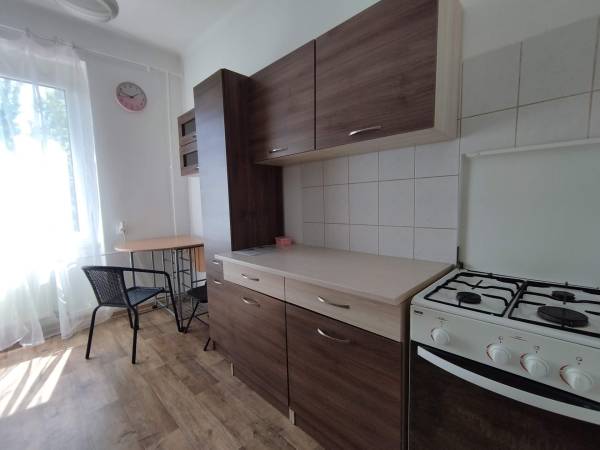 #12516 Kazincbarcikán eladó 38 m2-es felújítandó lakás