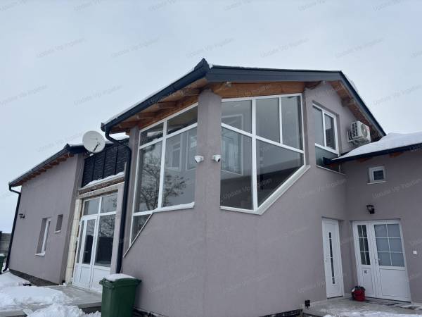 #8261 Szabadka közelében új építésű, medencés  panzió eladó!