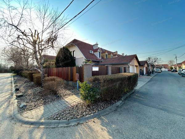 #7579 Eladó sorház Budapest, XX. kerület