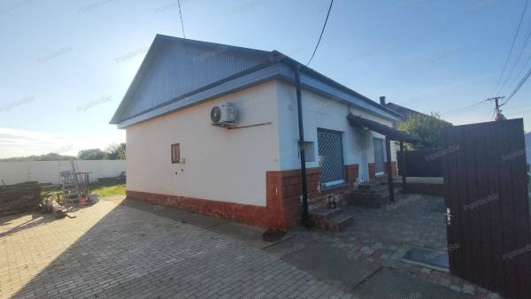 #9705  Eladó családi ház Vaja