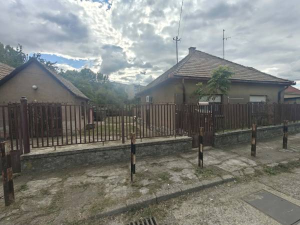 #14206 Felújítandó családi ház eladó Dorogon