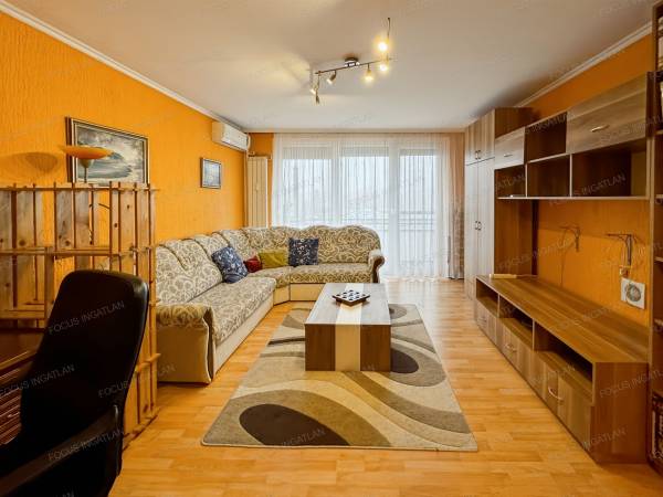 #5136 Kiadó nagy lakás a Széchenyiben!