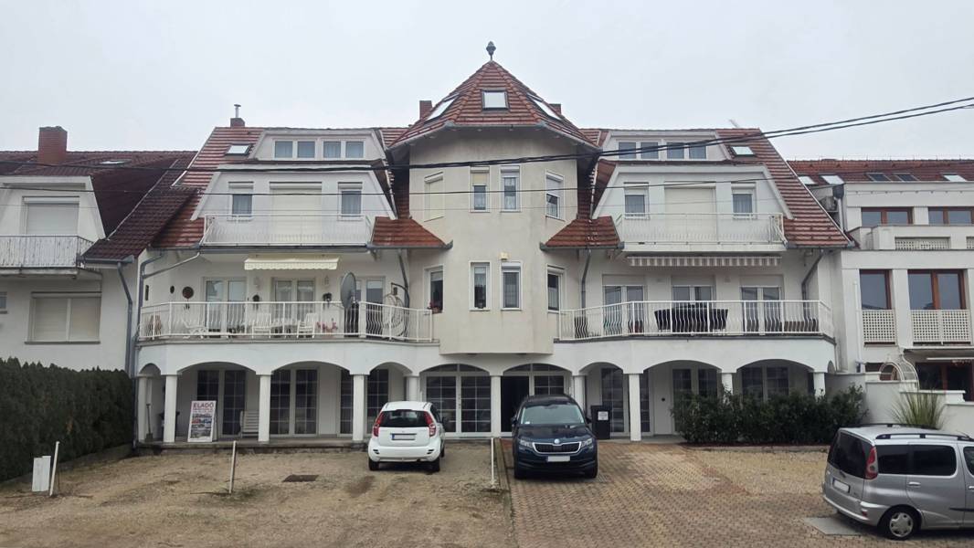 #4447 Eladó szív-lélek édesanyám hévízi álomlakása