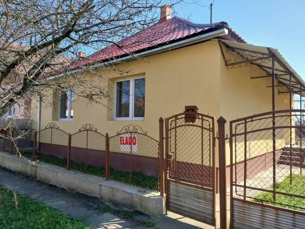 #7702 Eladó családi ház Ecseg
