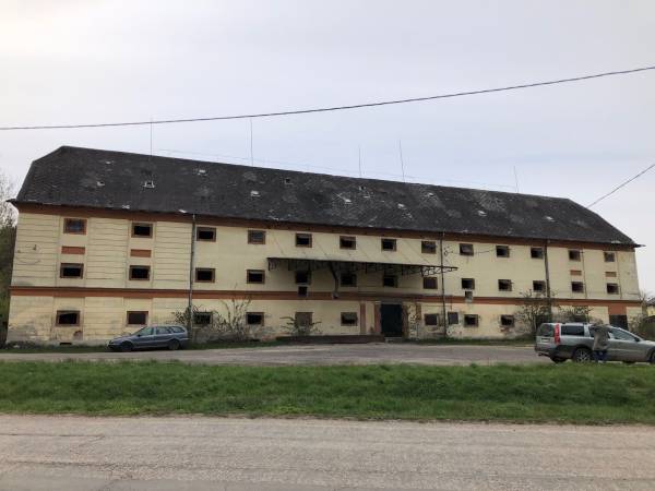 #4836 Eladó mezőgazdasági épület a Bakony szívében