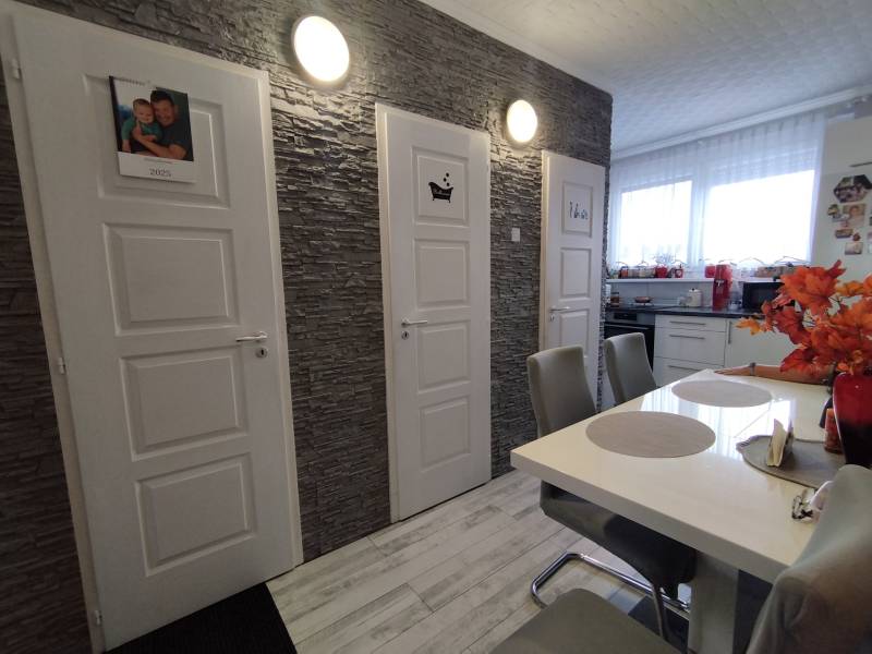 #4817 Miskolcon eladó kiváló állapotú, 2+ 0,5 szobás lakás