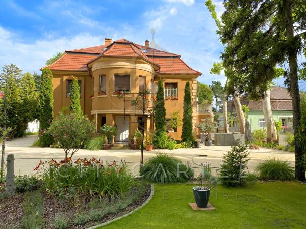 #5984 Siófok exkluzív villája – páratlan befektetési lehetőség!