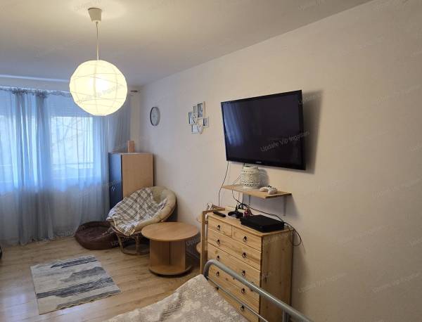 #8753 SIÓFOK BELVÁROSÁBAN, A FŐTÉR ÉS A VÍZTORONY KÖZVETLEN  SZOMSZÉDSÁGÁBAN LAKÁS ELADÓ!