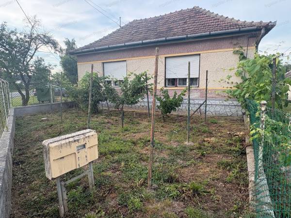 #12084 Eladó családi ház Veszprém megyében, Hetyefőn