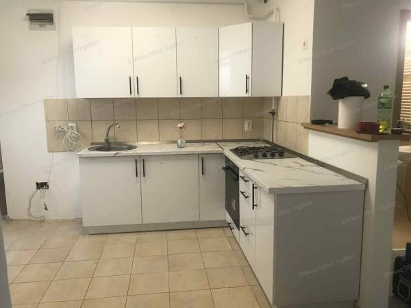 #6550 Belváros közeli tágas és világos lakás