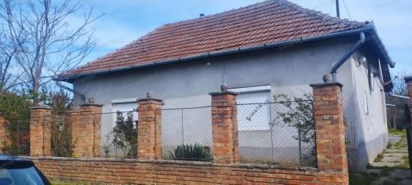 #8548 Kengyelen 3 szobás családi ház eladó