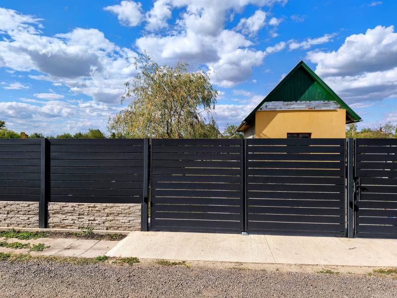 #4155 Akciós December 31-ig!!! Békéscsaba Kastély Szőlők, eladó hétvégi ház, vagy lakóház!