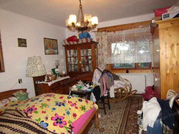 #13108 Zalaerdődön eladó egy 104 m²-es felújított 2 szobás családi ház!