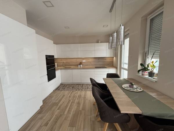 #4341 Eladó igényes lakás a Szilvavölgy lakóparkban Nyíregyházán!