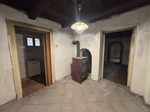 #9415 Ritka lehetőség Tatabánya szívében – alakítsa saját otthonává kedvező áron!