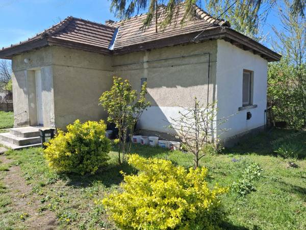 #9427 Székesfehérvár-Börgöndön eladó családi ház