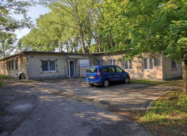 #8427 Eladó munkásszálló Oroszlányon!