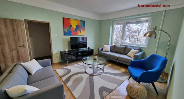 #10147 Győrben 2 szobás - nagy konyhás - erkélyes - frissen felújított tágas lakás eladó. Otthon Startra is.