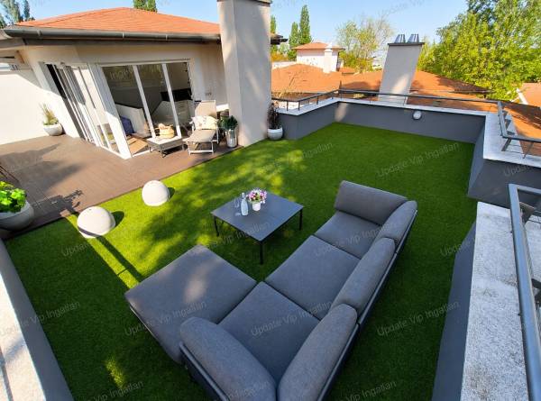 #12090 Exkluzív belső kétszintes penthouse lakás Zamárdi-felsőn, 200 méterre a Balatontól!
