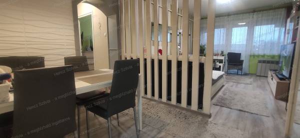 #5725 BELESZERETŐS... EZT A LAKÁST NEM CSAK LÁTNI, ÉREZNI IS KELL!