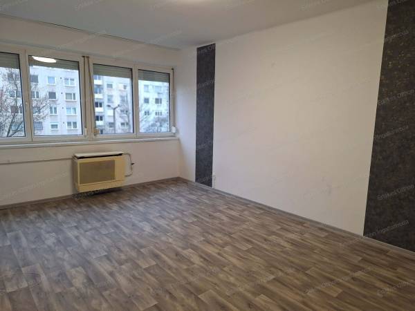 #9382 Eladó Nyíregyháza Sóstó erdői közeli lakás