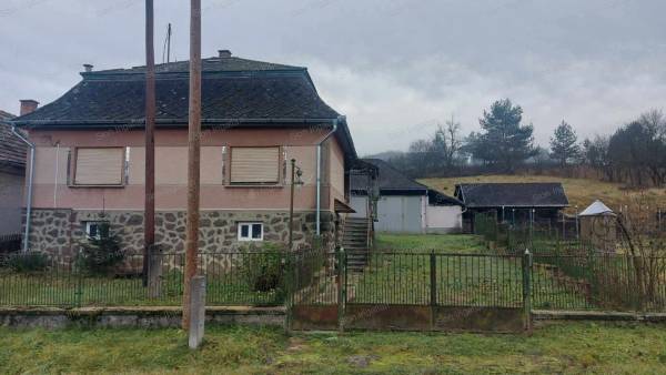 #4650 Eladó családi ház Zabar