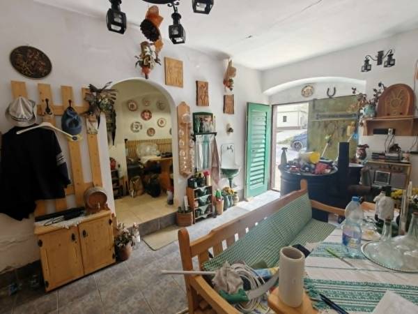 #12465 Présház eladó a Galagonyás úton