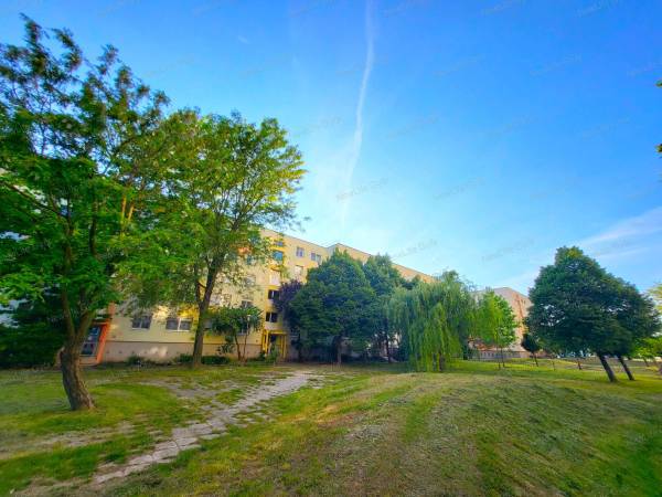 #4353 Eladó lakás Győr