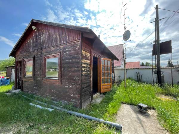 #8473 Eladó Telephely Tatabányán!