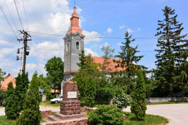 #8901 REMEK ADOTTSÁGÚ ÉPÍTÉSI TELKEK BALATONSZŐLŐSÖN