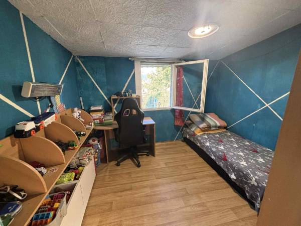 #8494 Eladó zártkert Vértesszőlősön – könnyűszerkezetes házzal, fúrt kúttal, zöldövezeti részen!