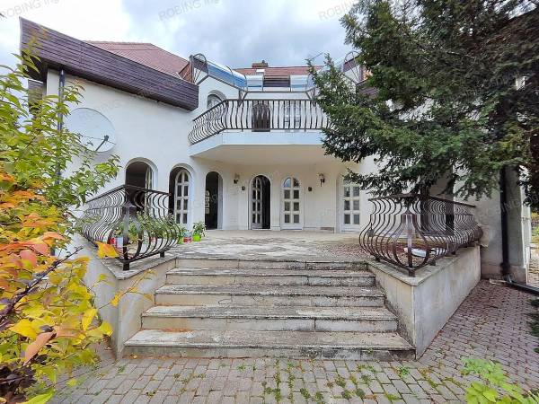 #8932 TÁGAS, KÉNYELEMRE SZABOTT CSALÁDI HÁZ, CSILLAGHEGY CSENDES RÉSZÉN ELADÓ!