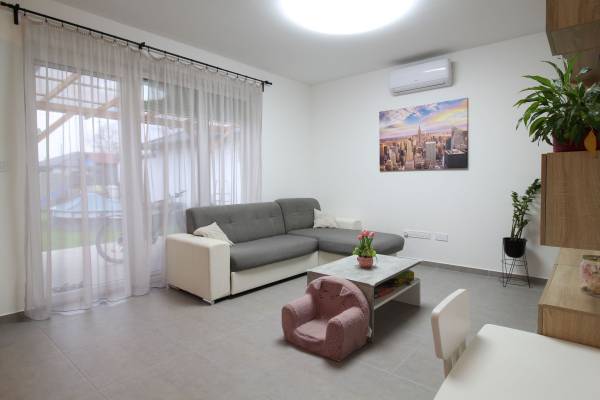 #4577 Eddig, s ne tovább!